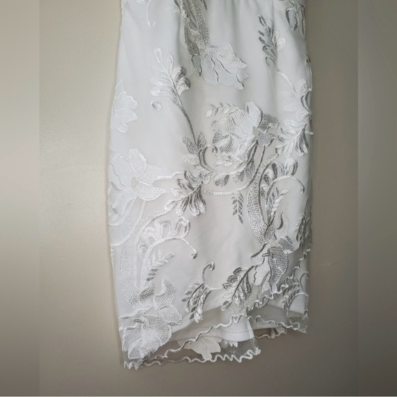 Small lulus dress - Picture 5 of 10